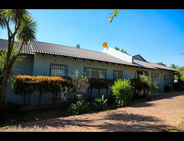 4 BEDROOM HOUSE FOR SALE IN BRYANSTON
